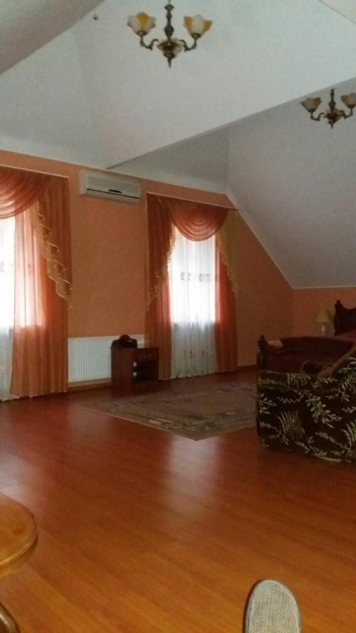 Hotel Tropicana Szvitlovodszk Kültér fotó