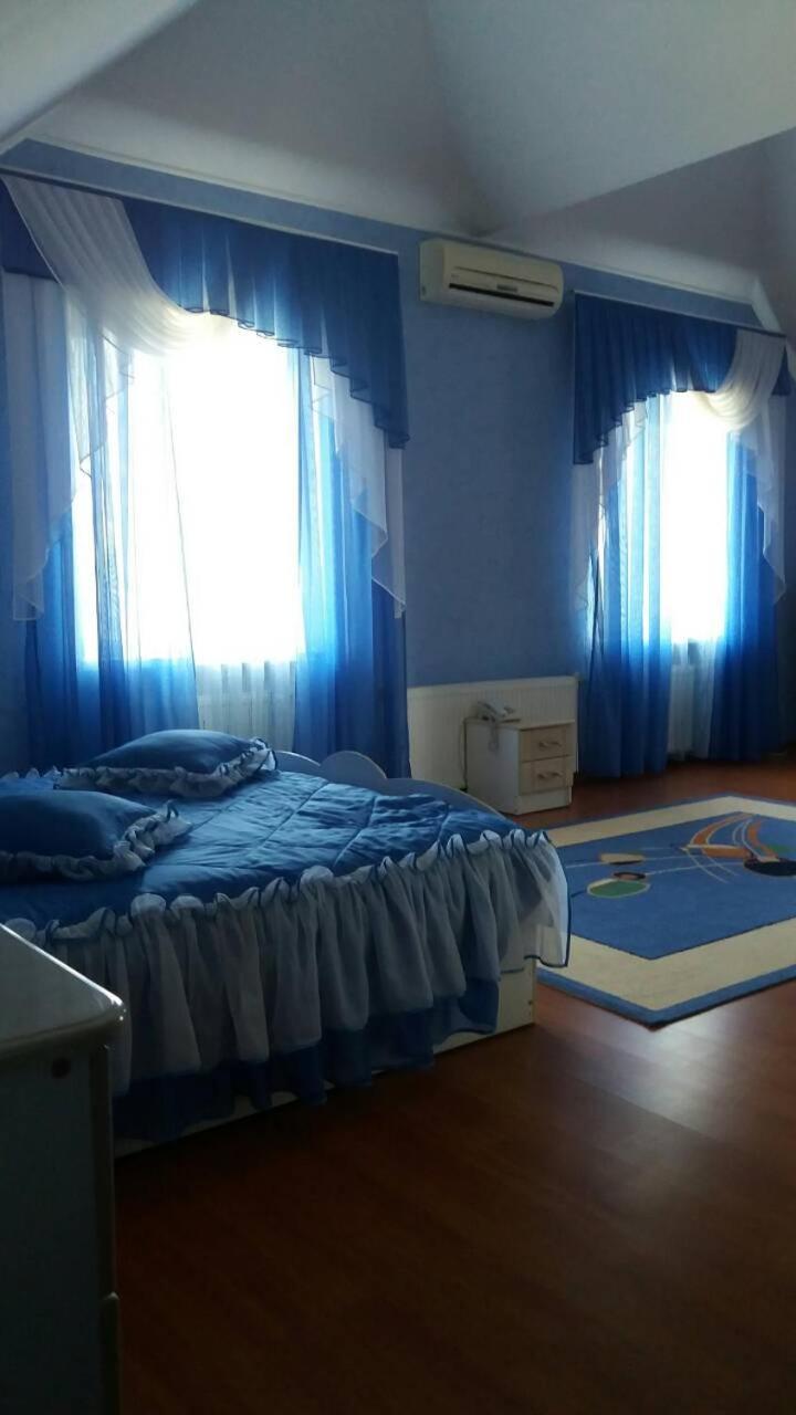 Hotel Tropicana Szvitlovodszk Kültér fotó