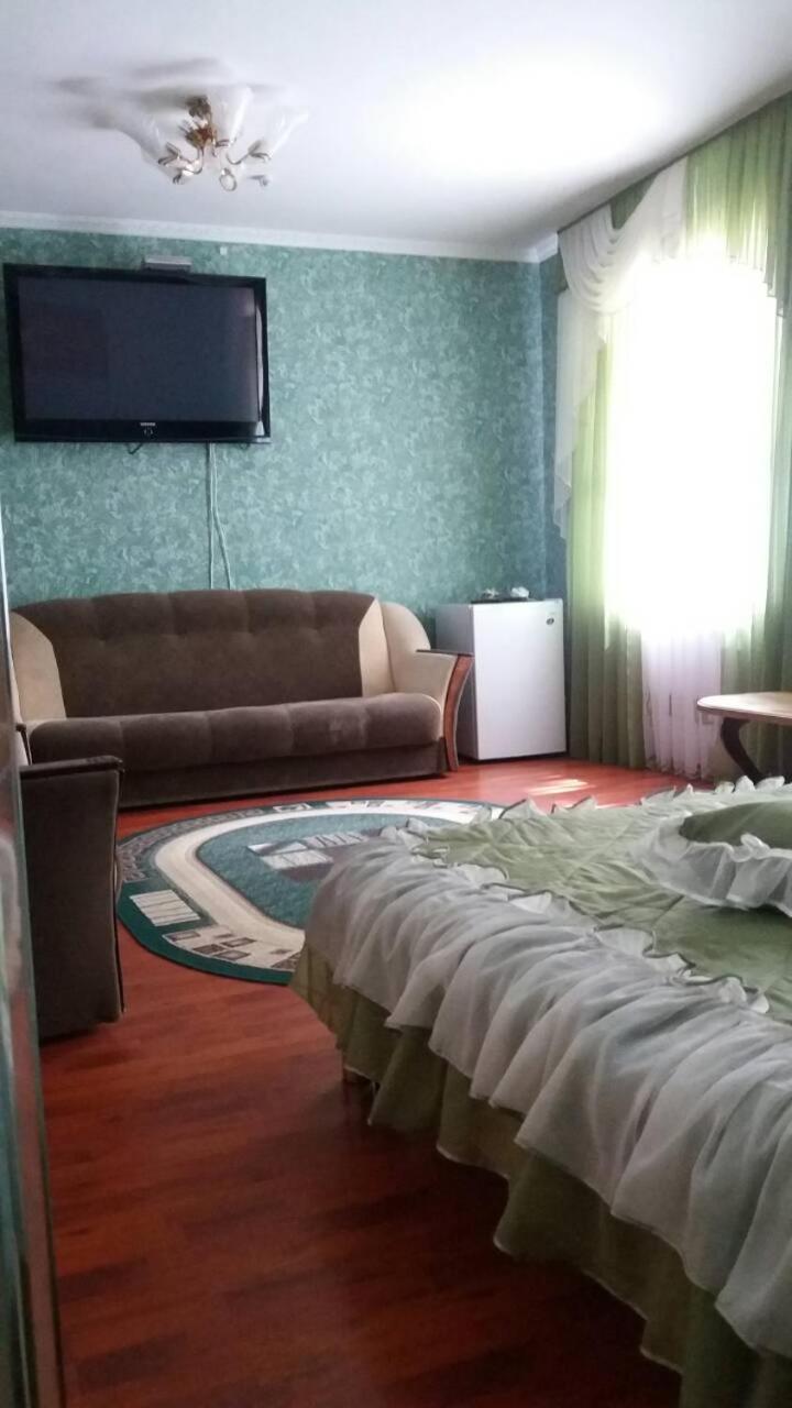 Hotel Tropicana Szvitlovodszk Kültér fotó