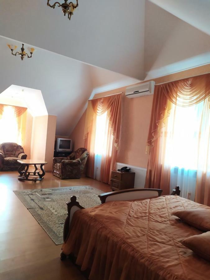 Hotel Tropicana Szvitlovodszk Kültér fotó